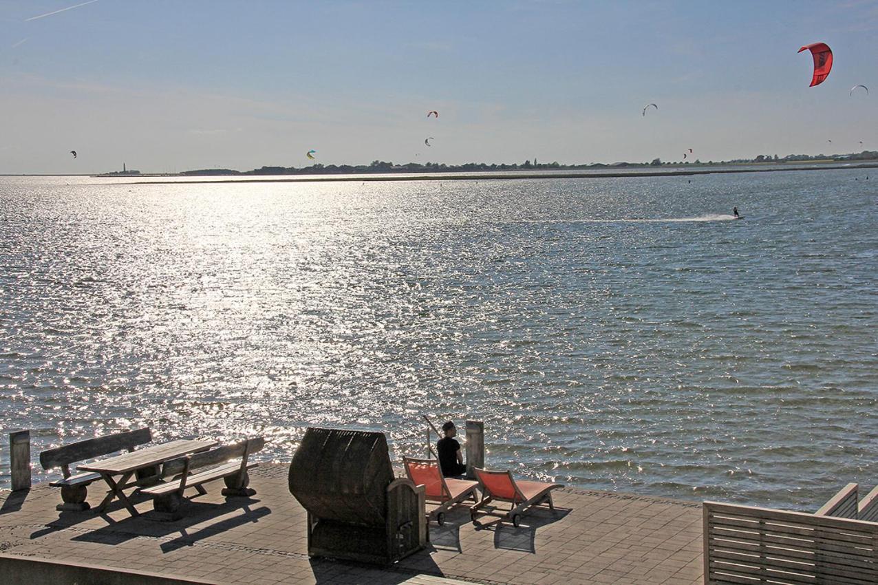 Hotel Meerblick Lemkenhafen